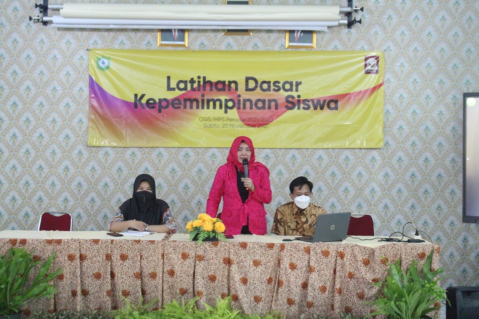 KEGIATAN LATIHAN DASAR KEPEMIMPINAN SISWA (LDKS) 2021 SMA NEGERI 1 ...